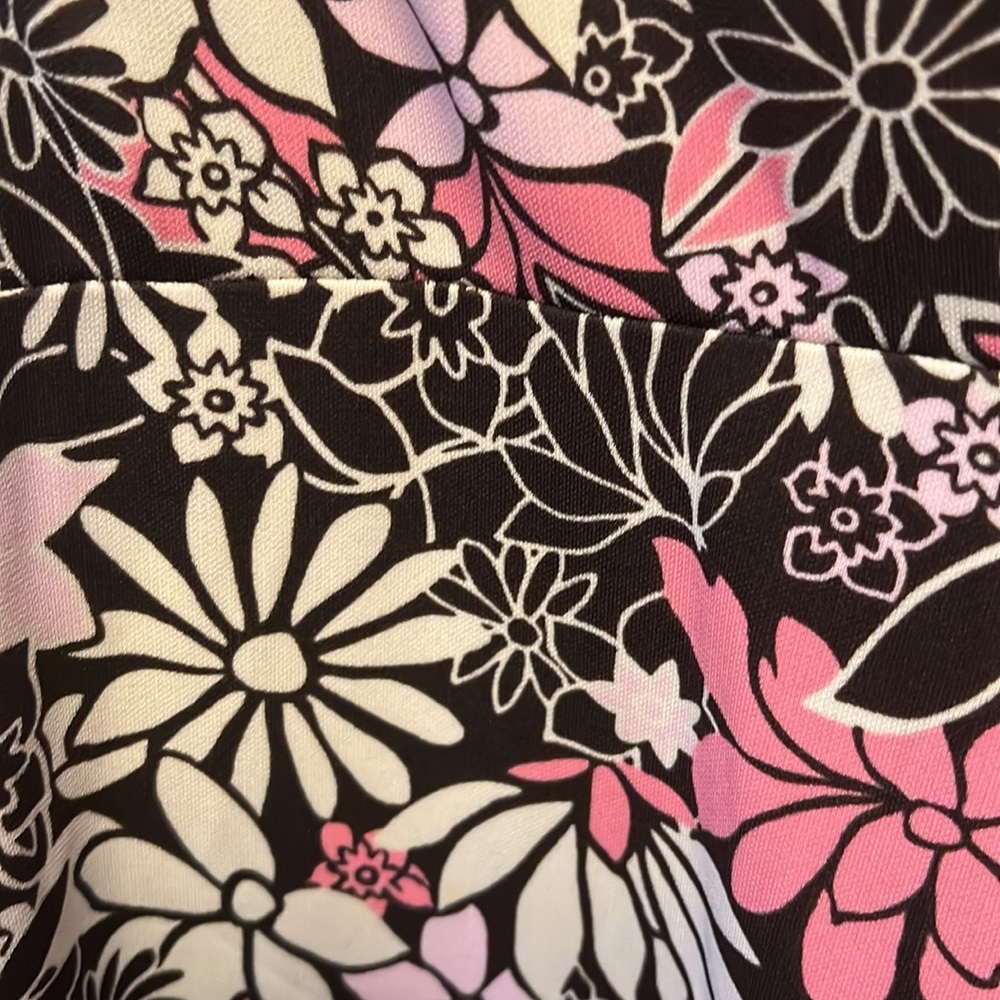 Loft 3/4 sleeve floral dress in size 16 - Picture 3 of 4